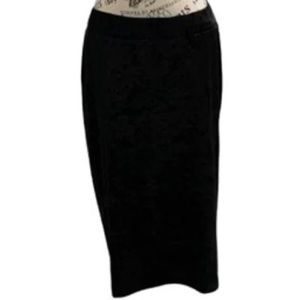 Torrid women's size 0 fitted velvet skirt